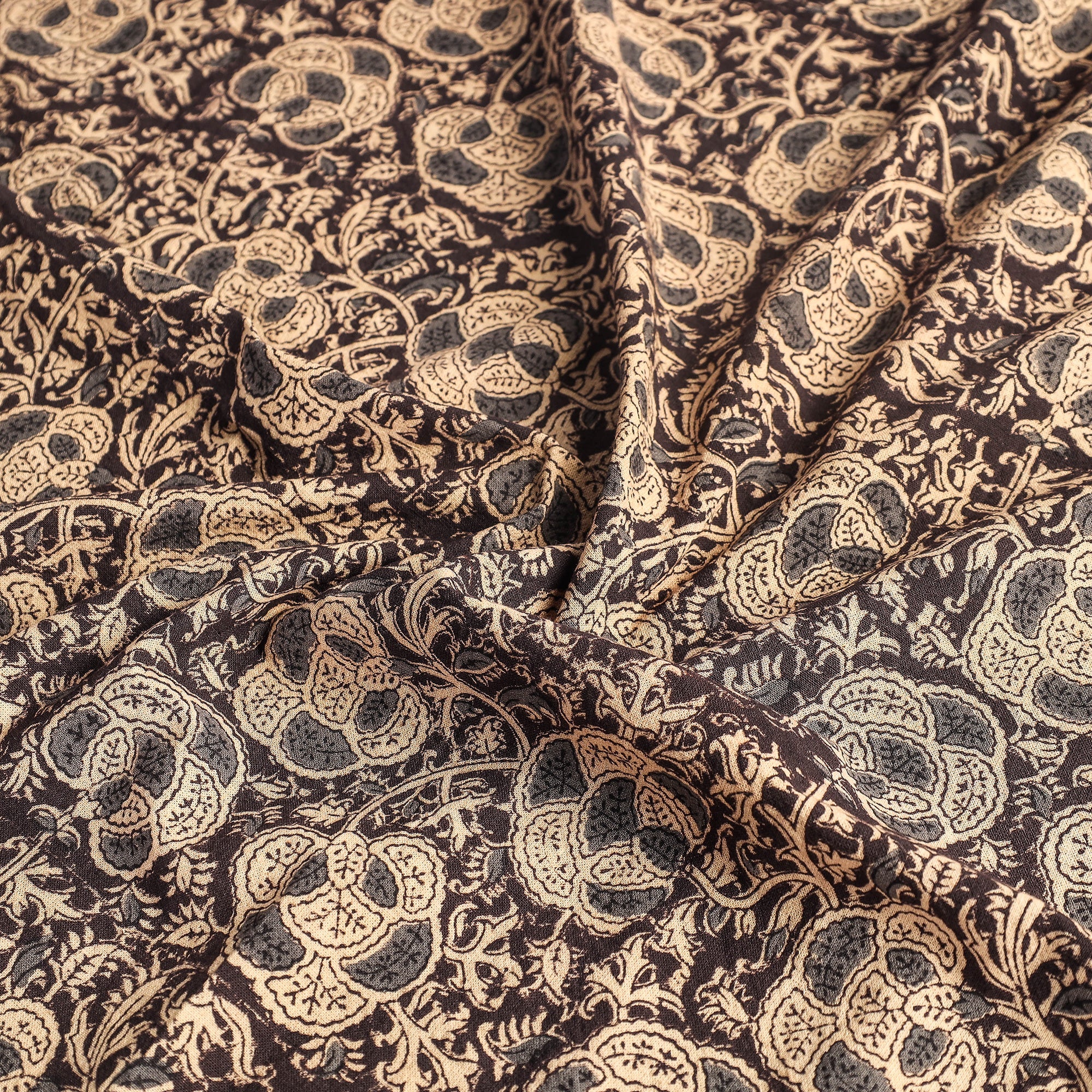 PITCHUKA SRINIVAS KALAMKARI PEDANA Brown - Original Pedana Kalamkari Block Printed Cotton Table Cover (45 x 45 in) - view 3