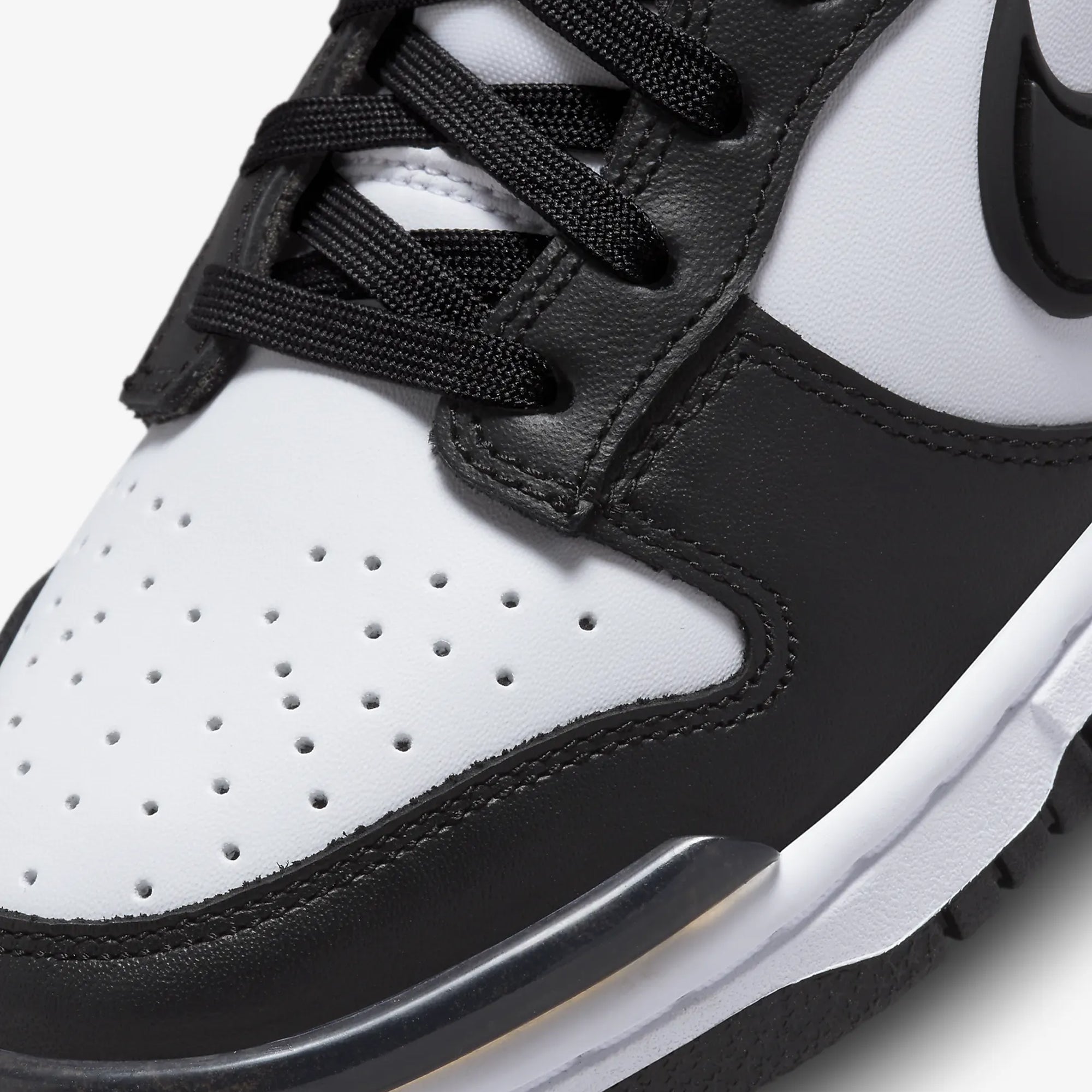 Nike | DUNK LOW TWIST { BLACK/WHITE-BLACK - view 3