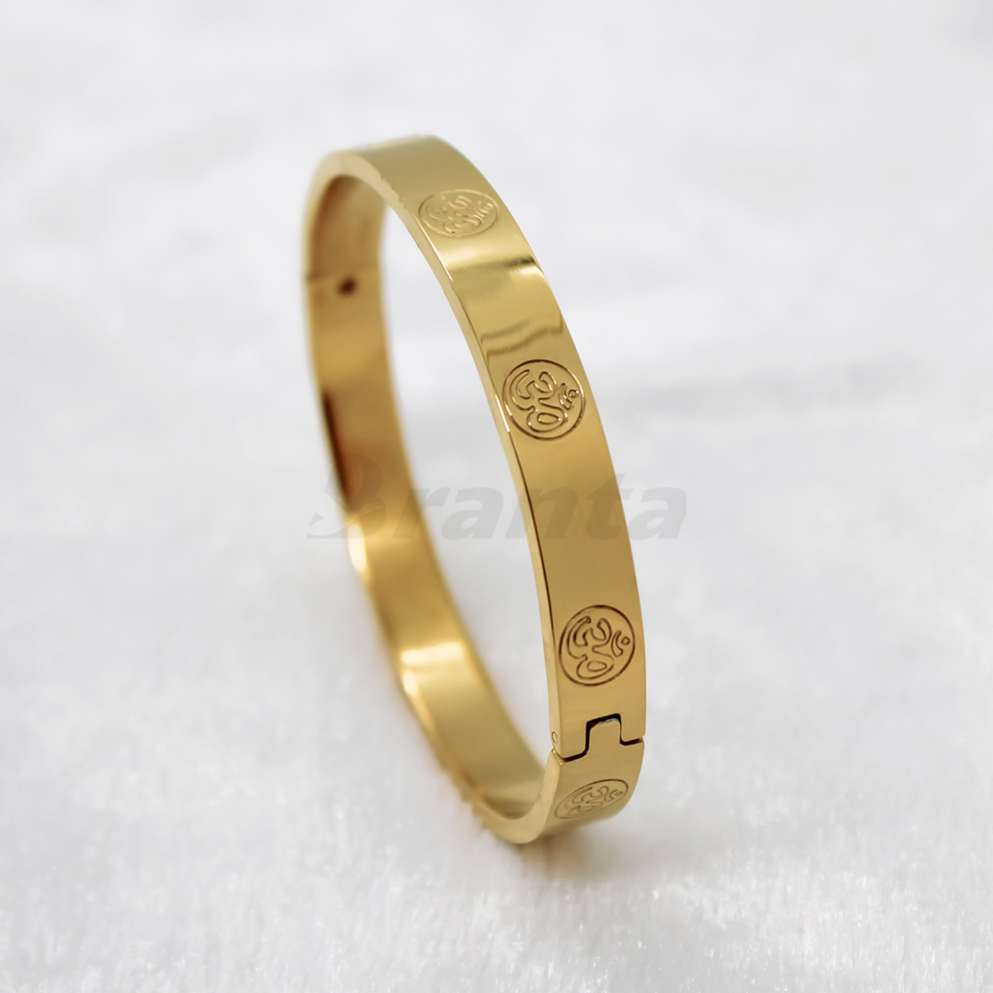 Branta Stunning Om Men's Gold Bracelet