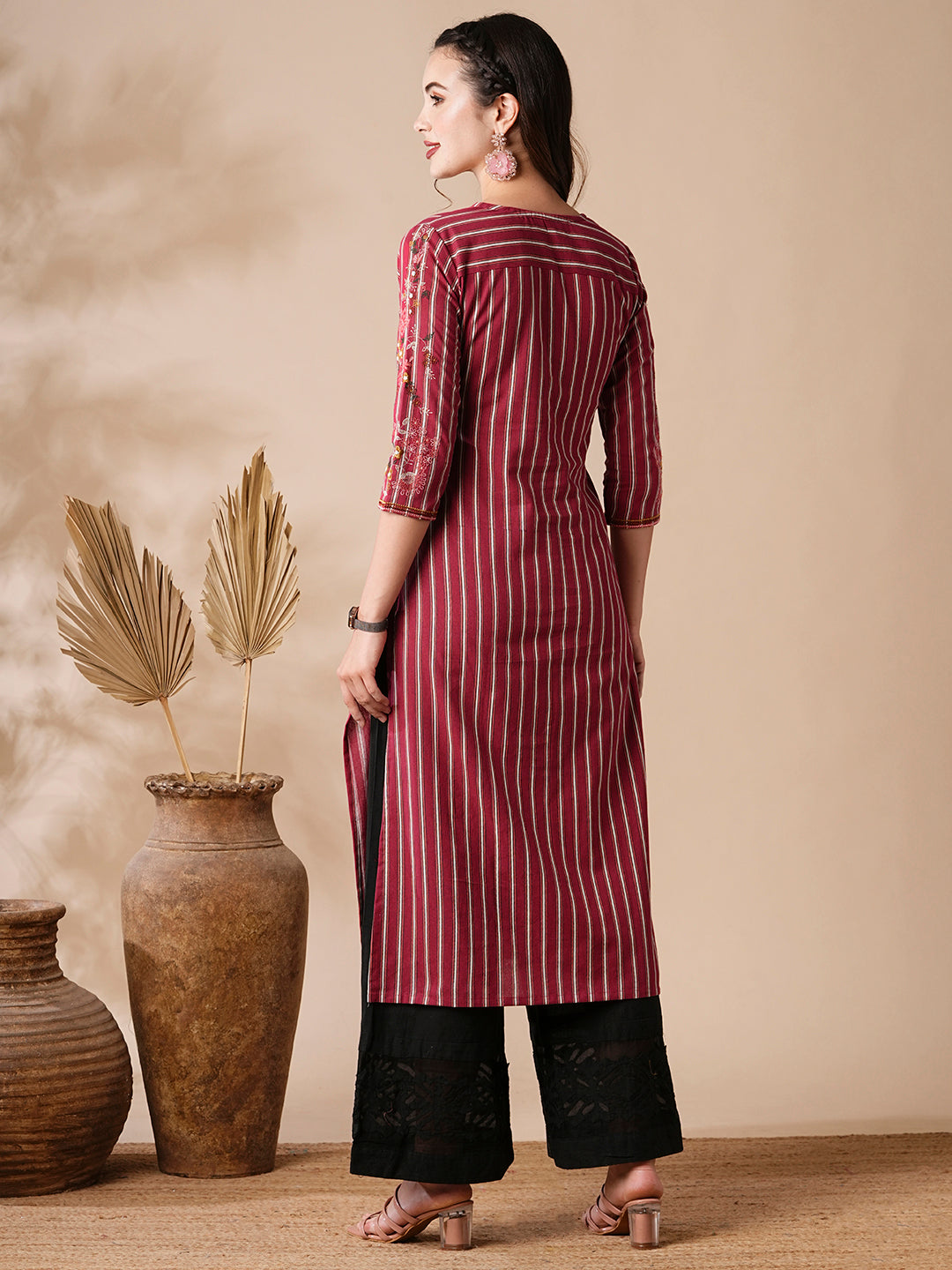 Fashor Stripes Printed Resham & Beads Embroidered Kurta - Magenta - view 6