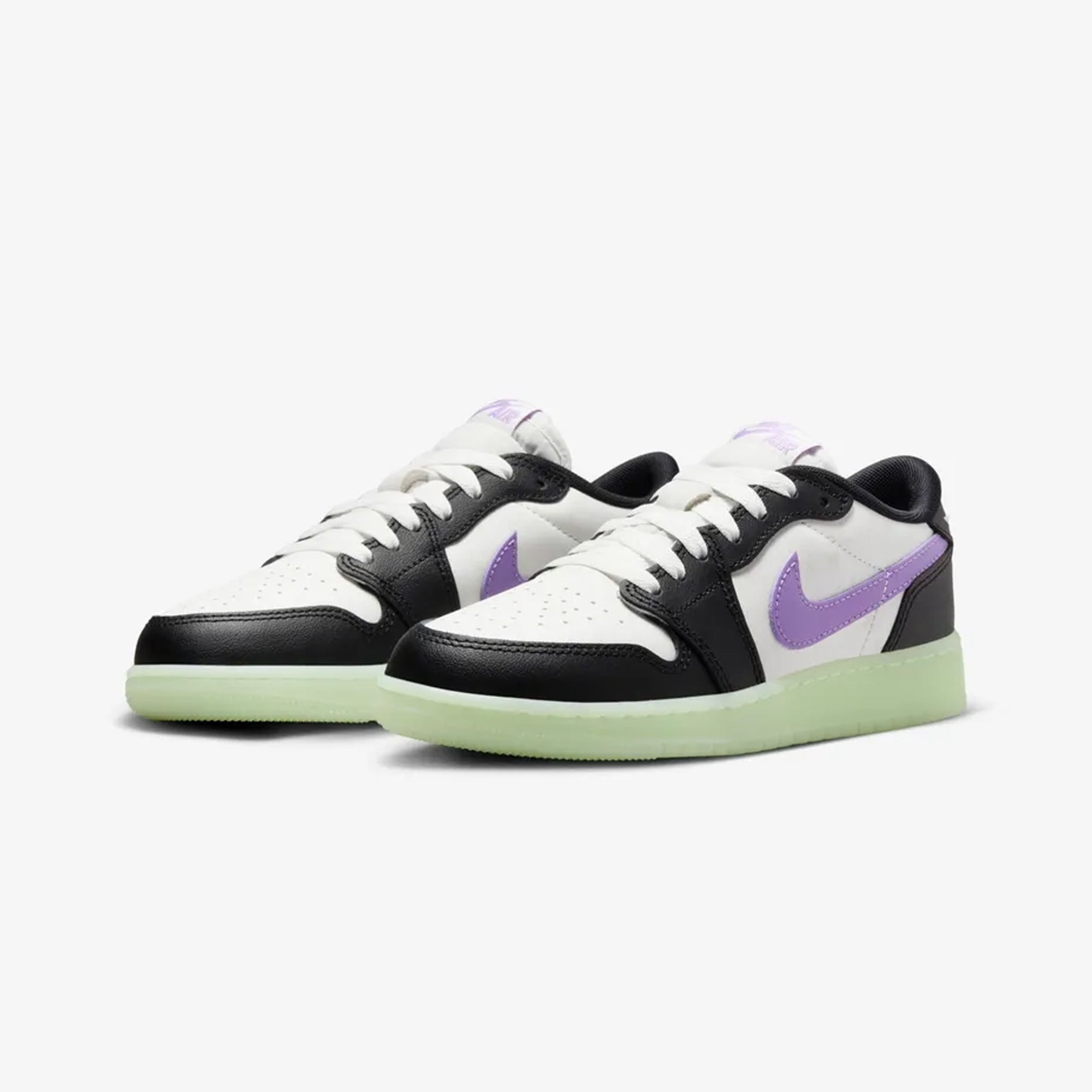 Jordan | Air Jordan 1 Low Retro (gs) { Black Raspberry - view 7