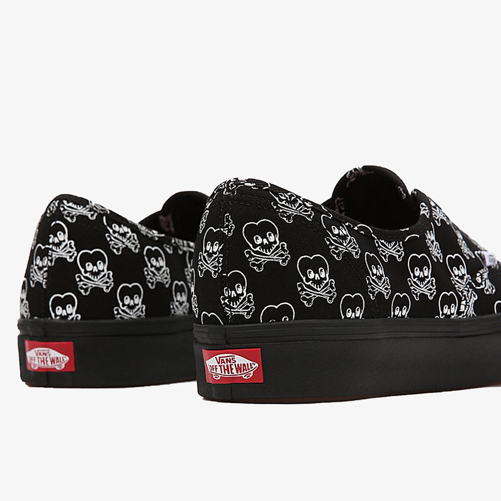 Vans | COLDHEARTED COMFYCUSH AUTHENTIC { BLACK - view 2