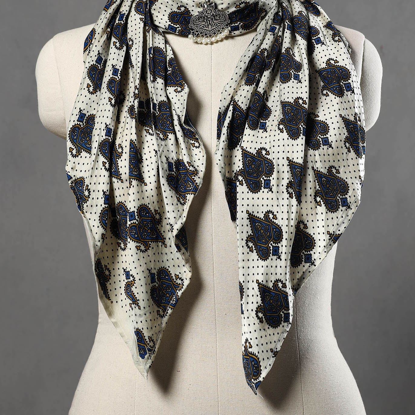 HAVELI CHRONICLES Block Printed Modal Silk Pendant Necklace Scarf 35 - view 3