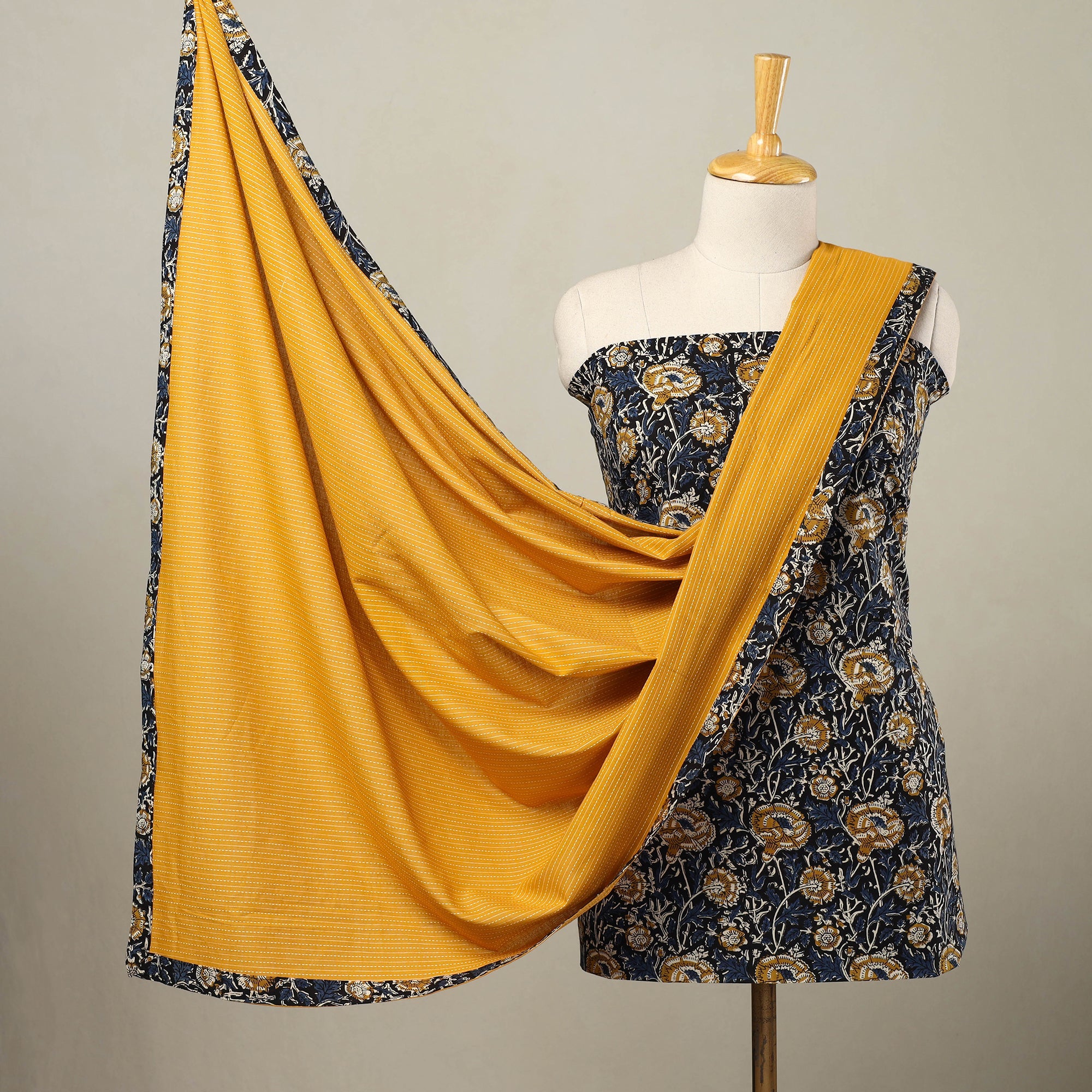 NOORI BAZAR Blue - 3pc Cotton Bagru Print Kurta with Plain Dupatta 15