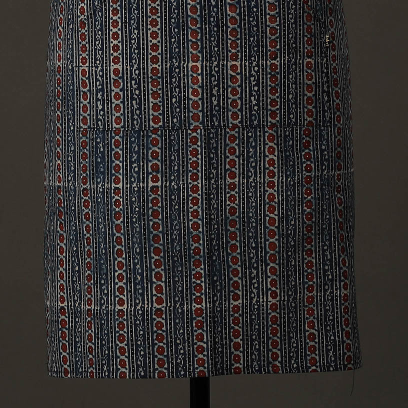 ITOKRI CRAFTS INITIATIVE Ajrakh Block Printed Cotton Apron with Pocket - view 3