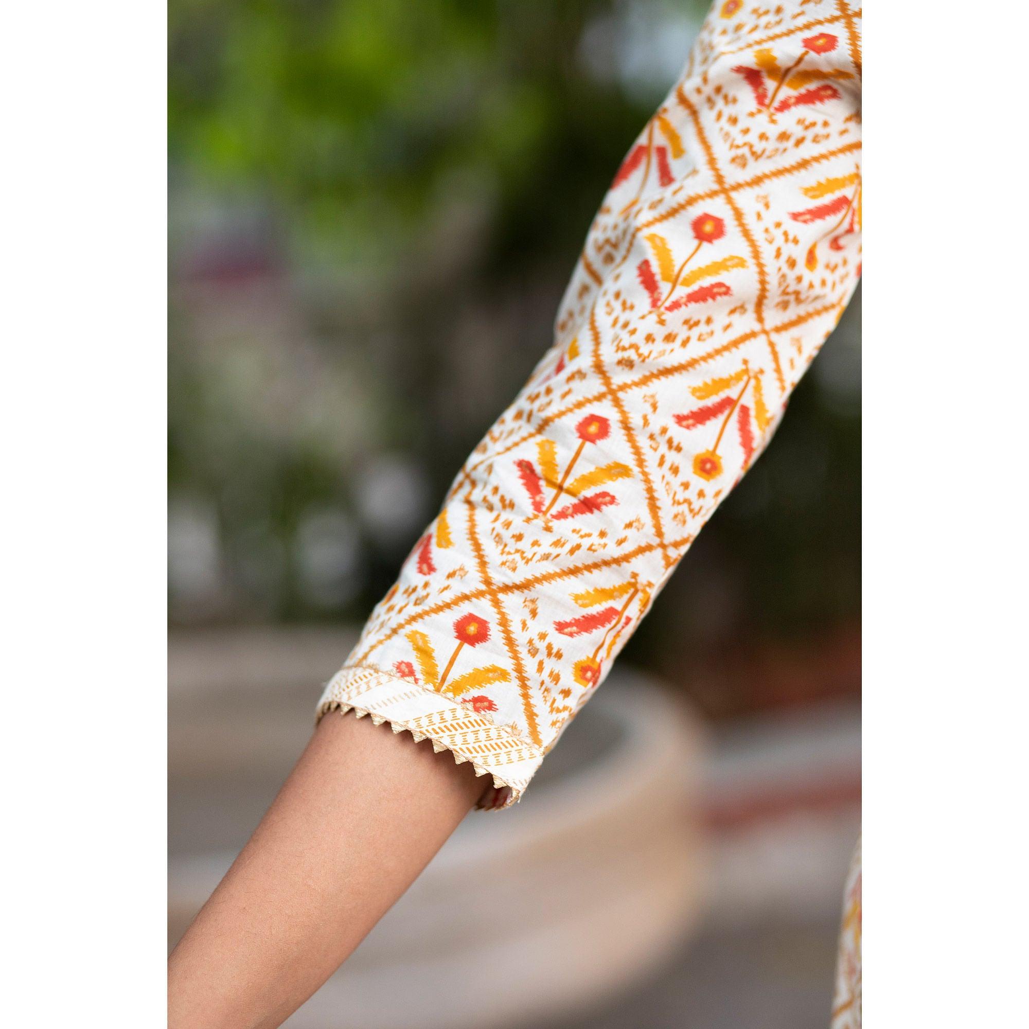 Peachmode Cream Floral Printed Pure Cotton Kurti Pant Set With Dupatta - view 3
