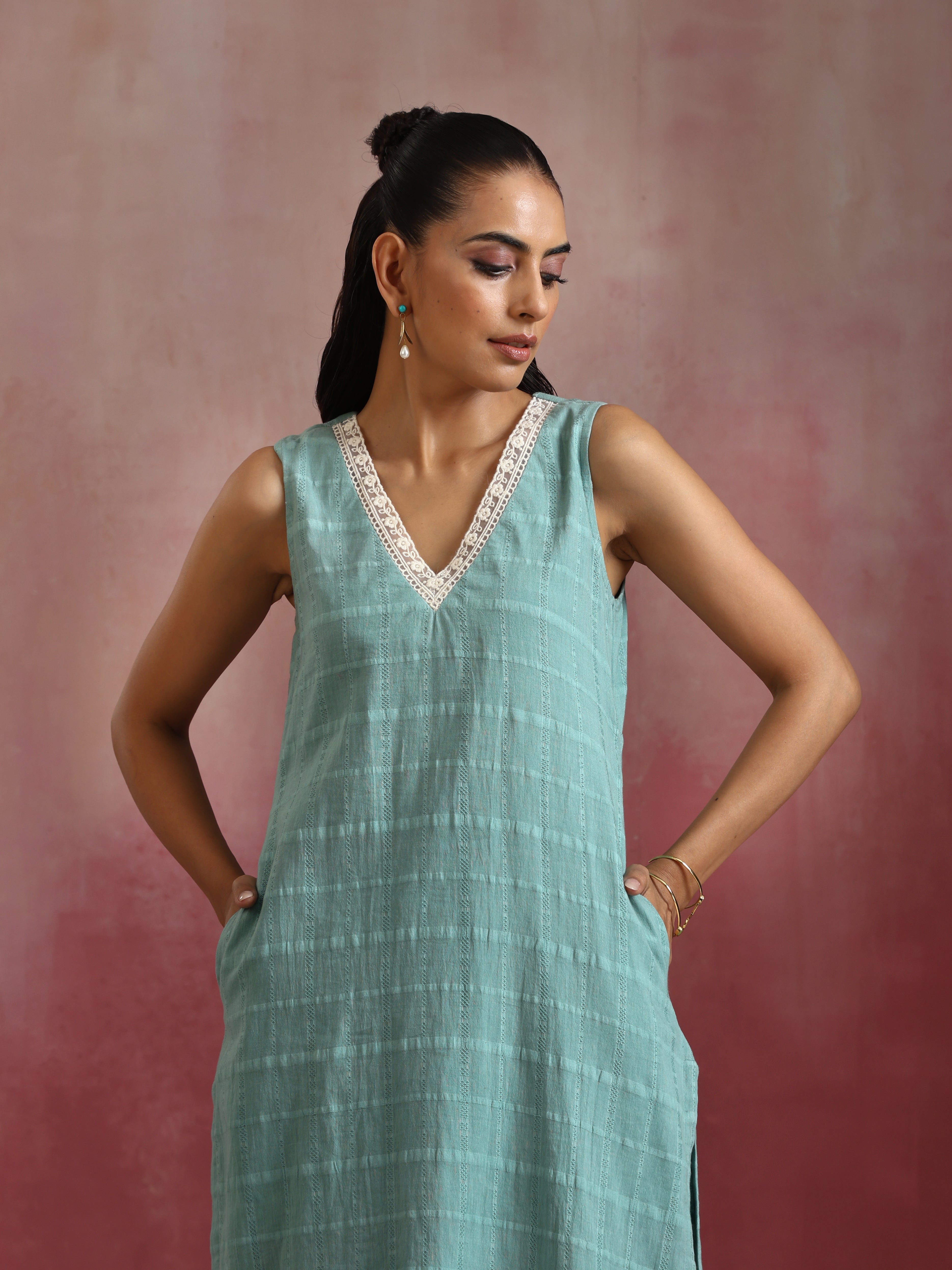 trueBrowns Aqua Blue Cotton Dobby High low Kurta Set - view 4