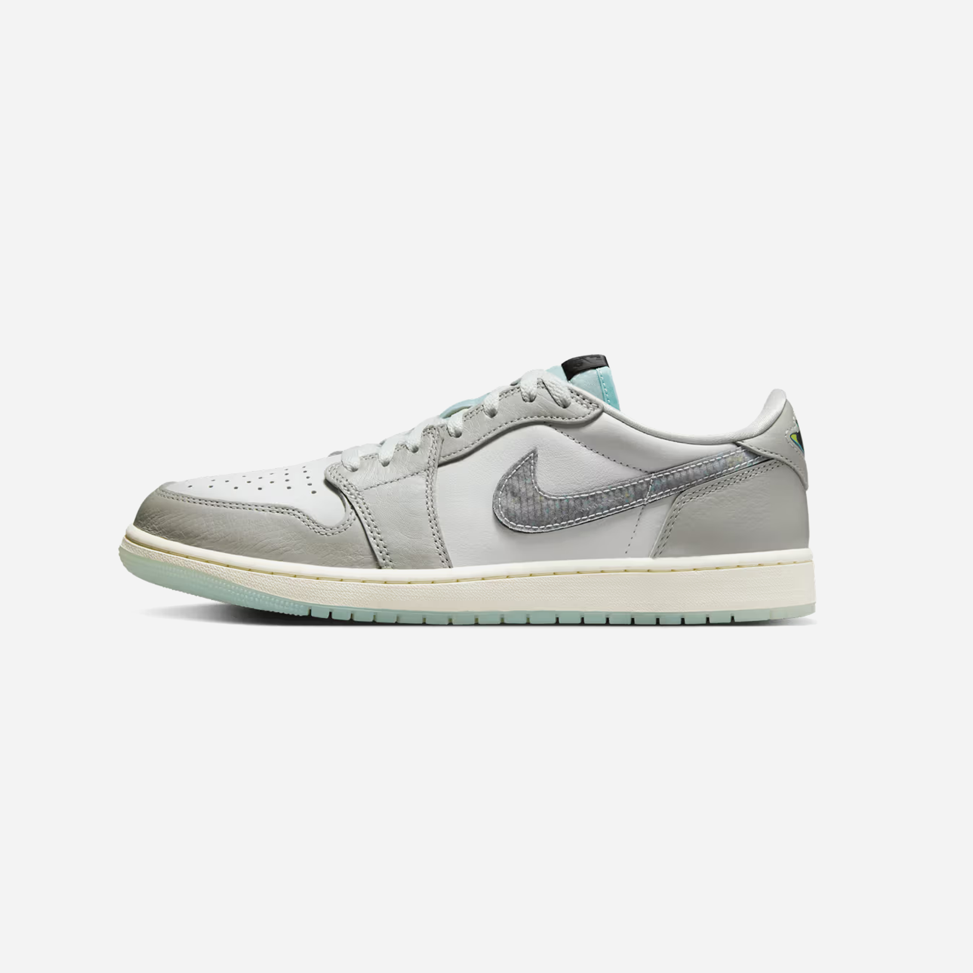 Nike Jordan 1 Retro Low OG Year of the Snake (2025) - view 3