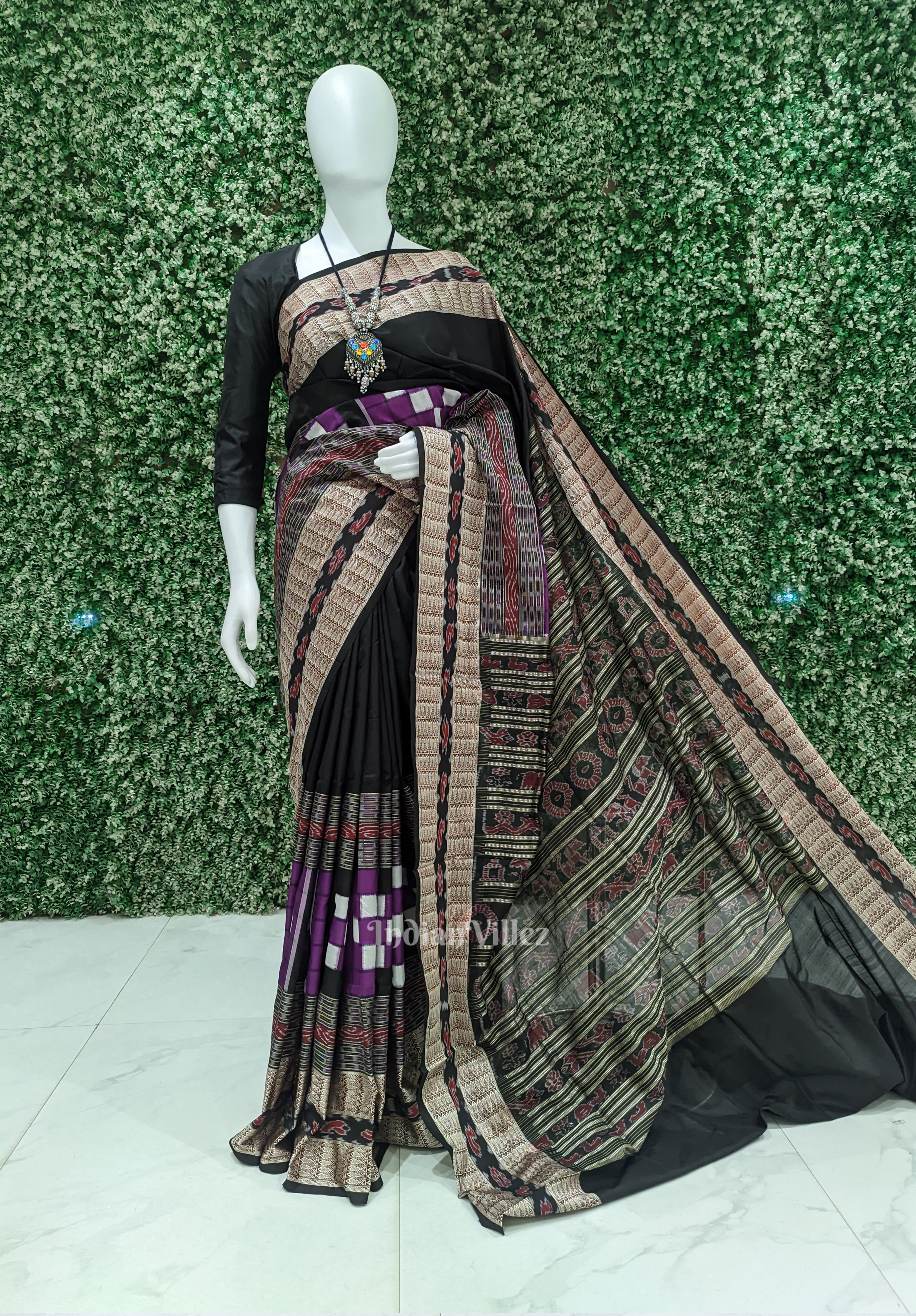 IndianVillèz Black Pasapalli Sambalpuri Ikat Silk Saree with Bichitrapuri Border