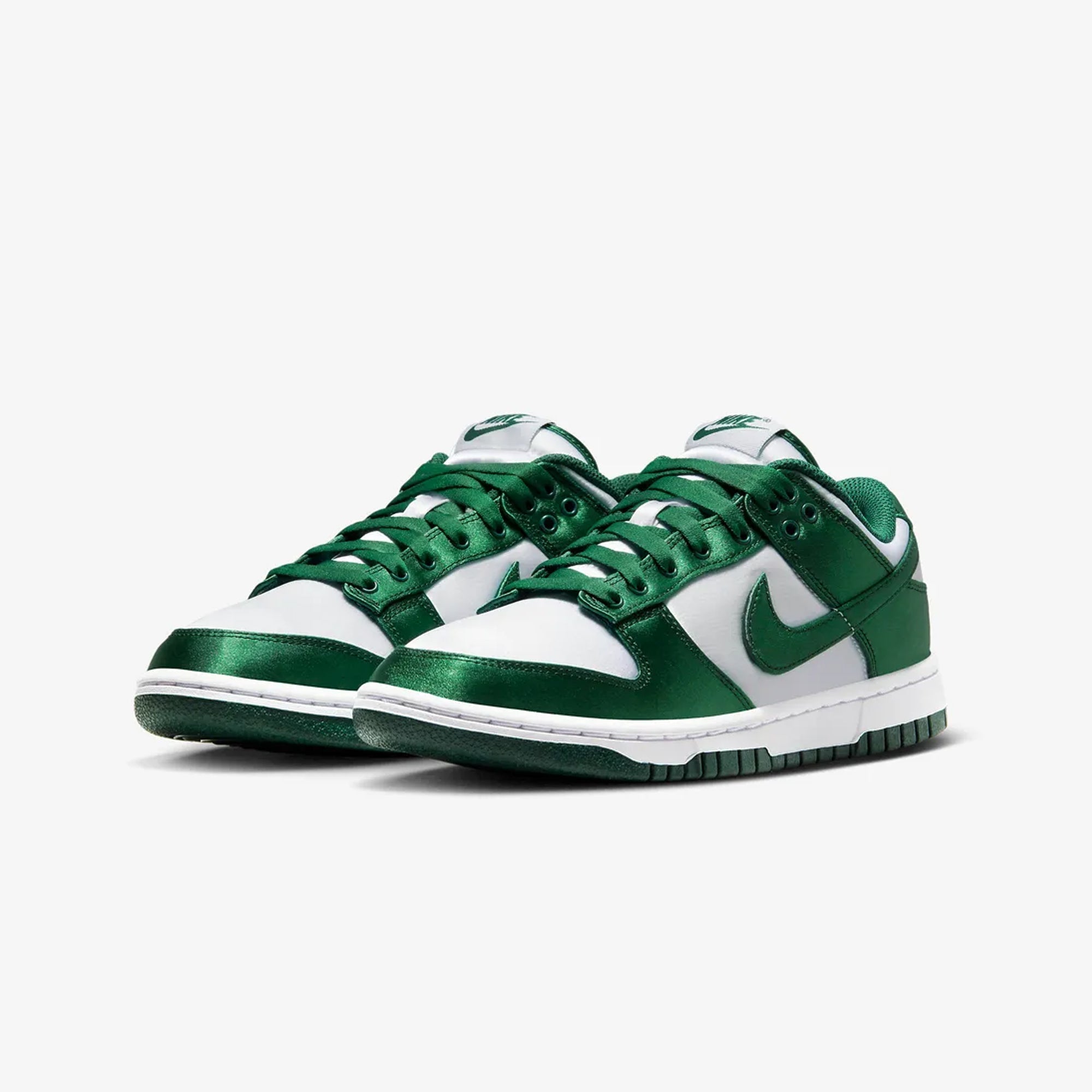 Dunk low white – Nike | DUNK LOW { WHITE/TEAM GREEN