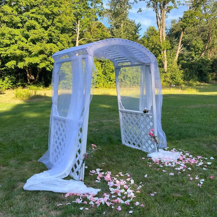 fiftyflowers.com Charming DIY Backyard Wedding - view 4
