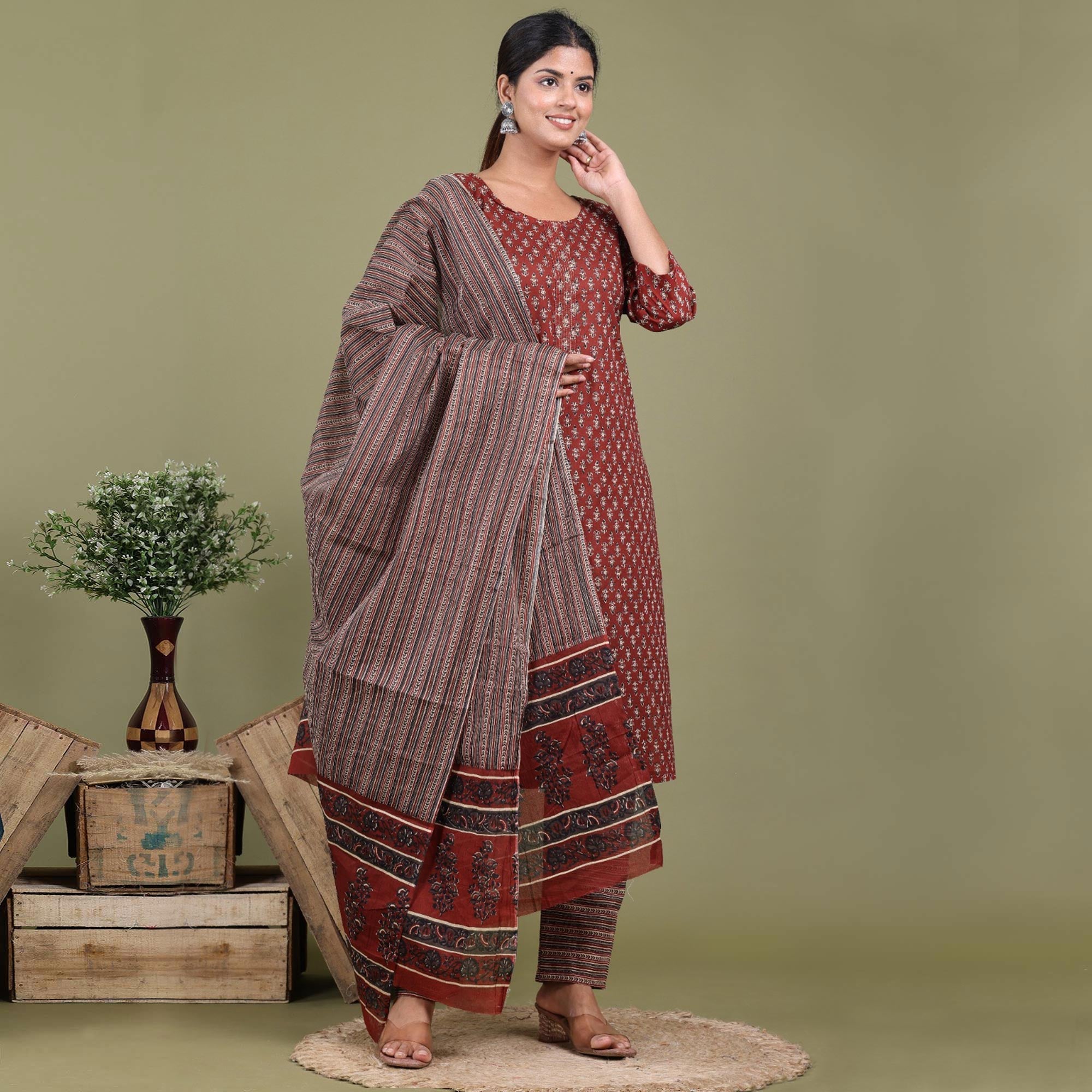 Peachmode Seller Maroon Floral Printed Pure Cotton Suit - view 2