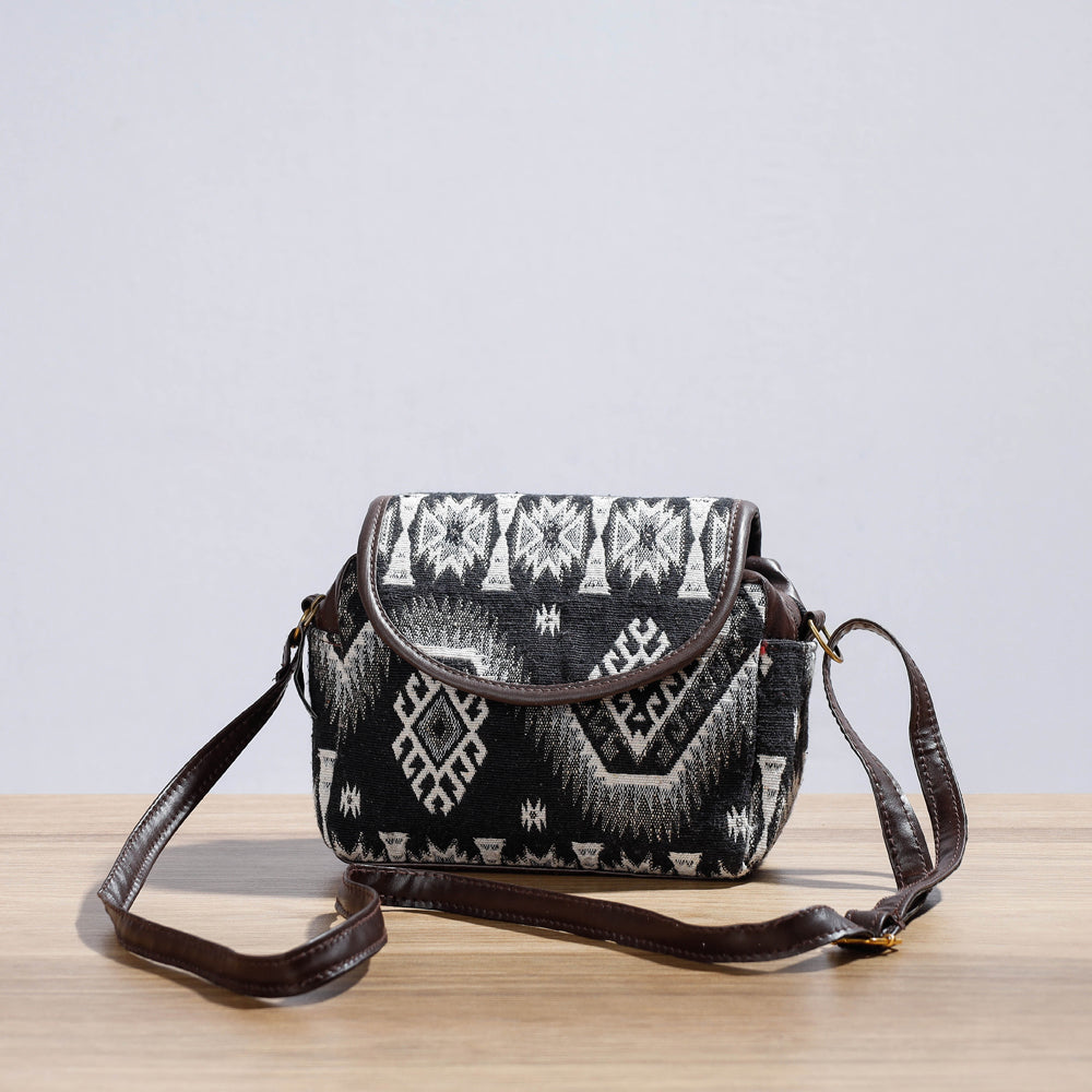 KACHCHH JI CHHAAP Black - Kutch Handcrafted Woven Cotton Cross Body Bag - view 2