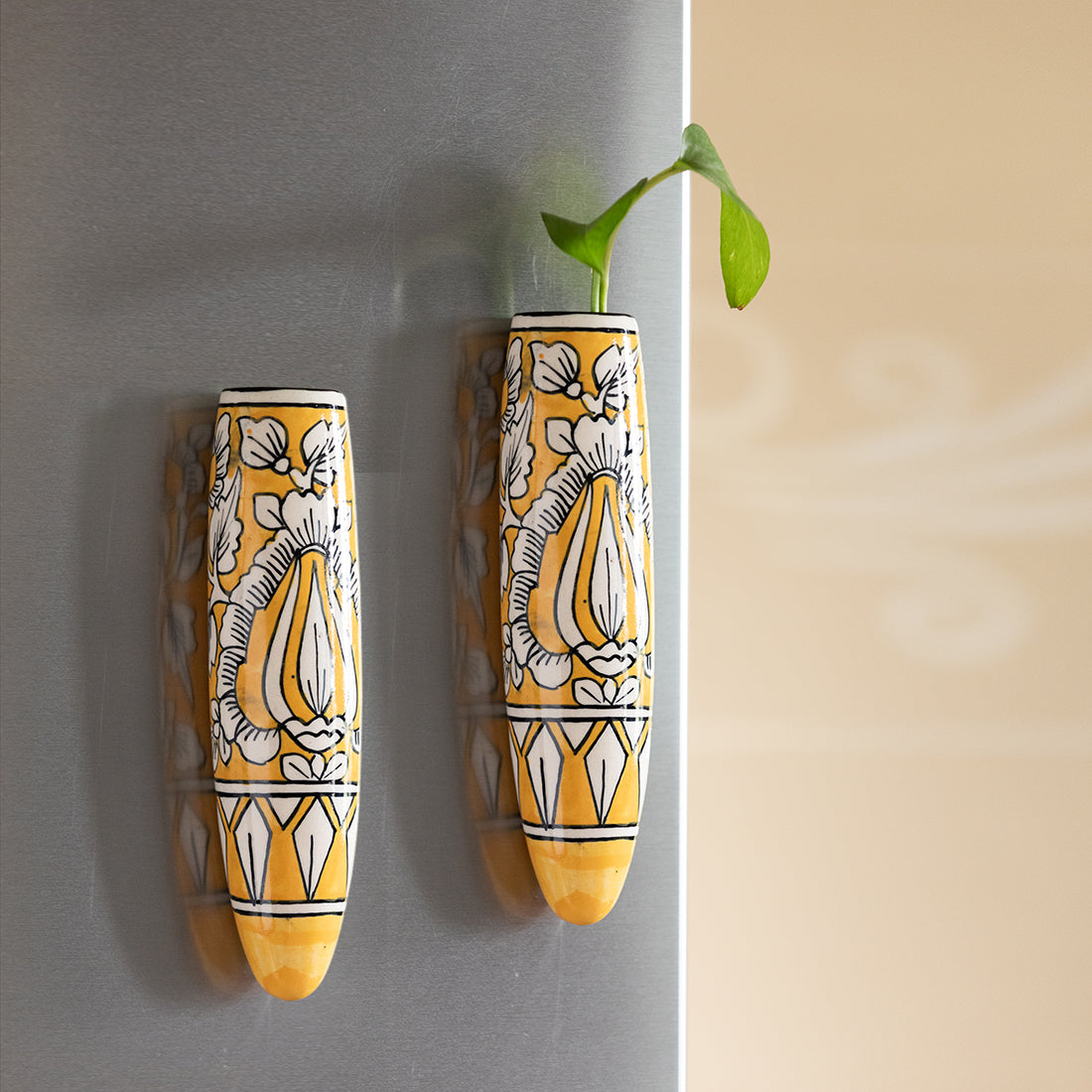 EXCLUSIVELANE 'Mughal Tales' Magnetic Fridge Planters In Ceramic (Set of 2)
