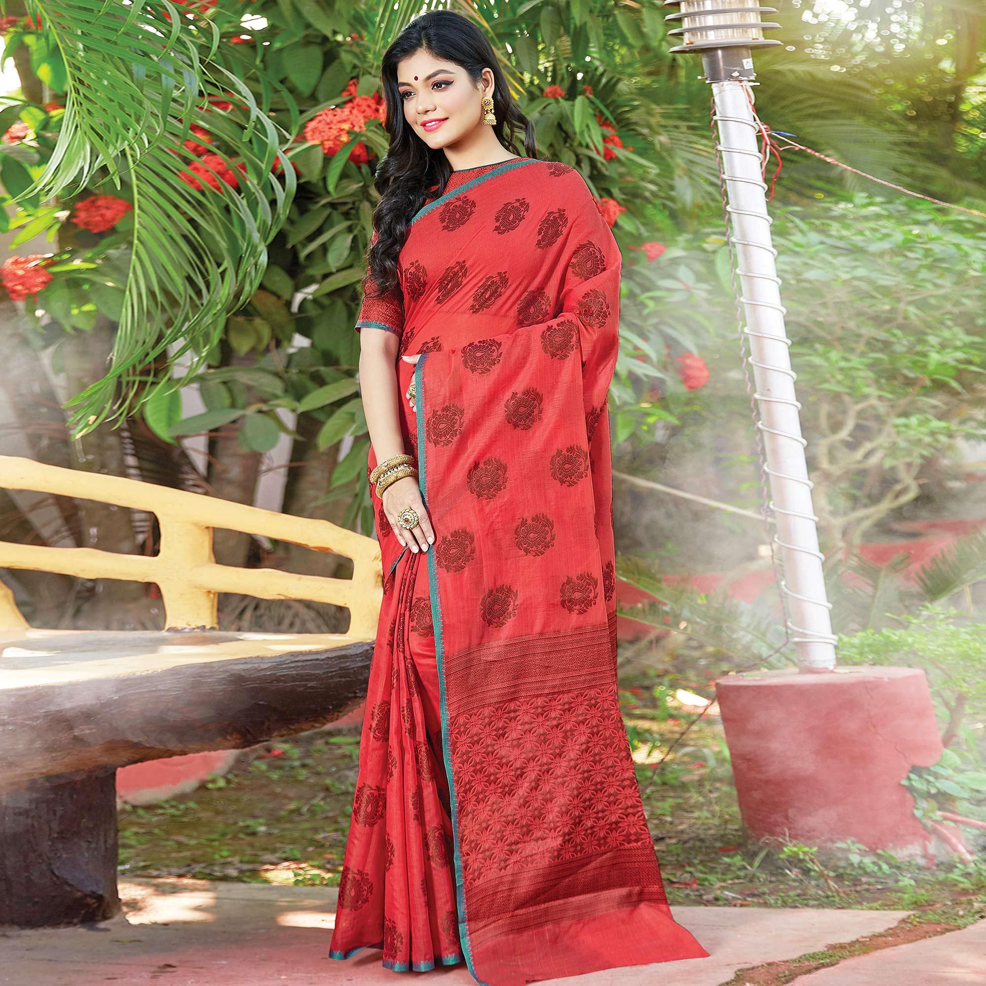 Peachmode Lovely Red Colored Festive Wear Woven Cotton Handloom Saree