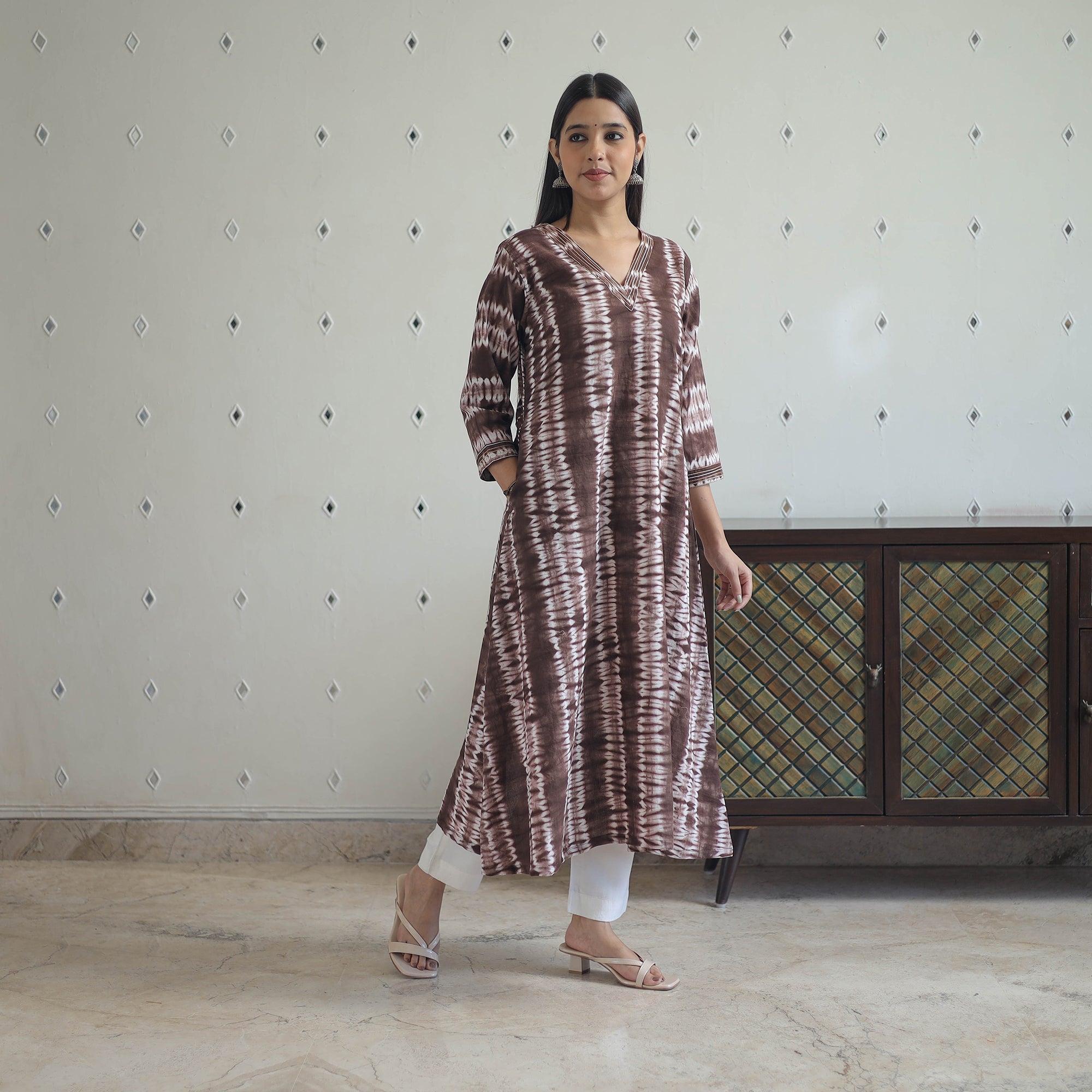 ITOKRI CASUALS Brown - A-Line Tie & Dye Cotton Shibori Kurta 05 - view 3