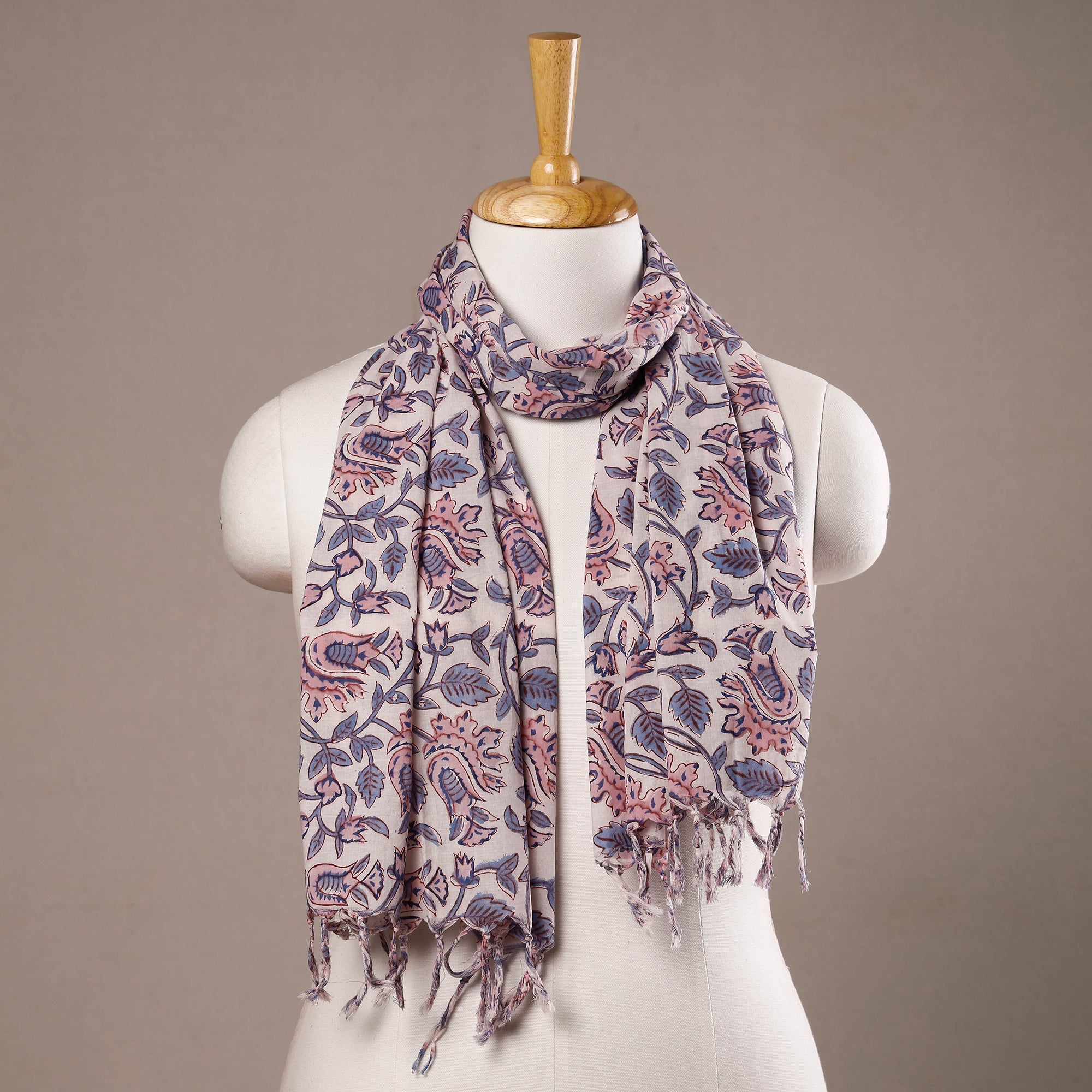 HAVELI CHRONICLES Bel Pink & White Sanganeri Block Printed Cotton Stoles With Tassels - view 3