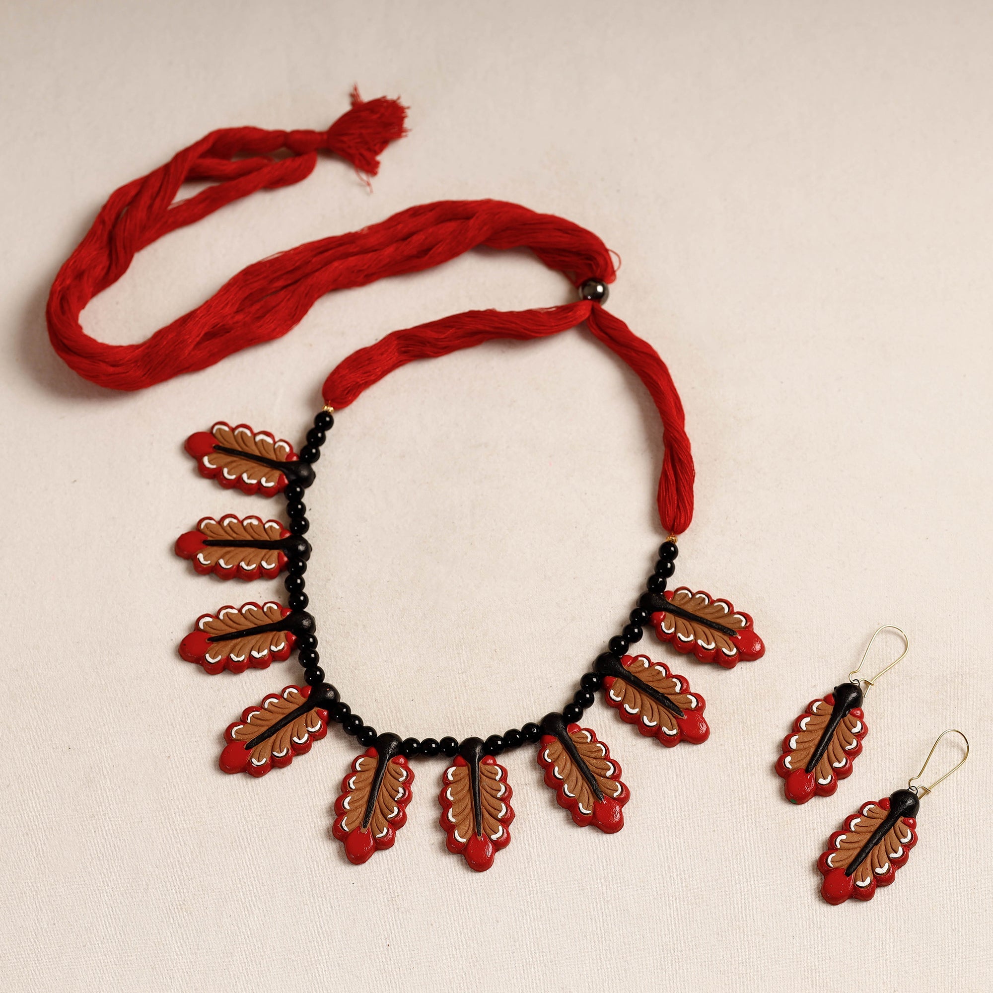 KHUSHBASH - HAPPY LOOM OF EAST Bishnupur Handpainted Terracotta Necklace Set - view 2