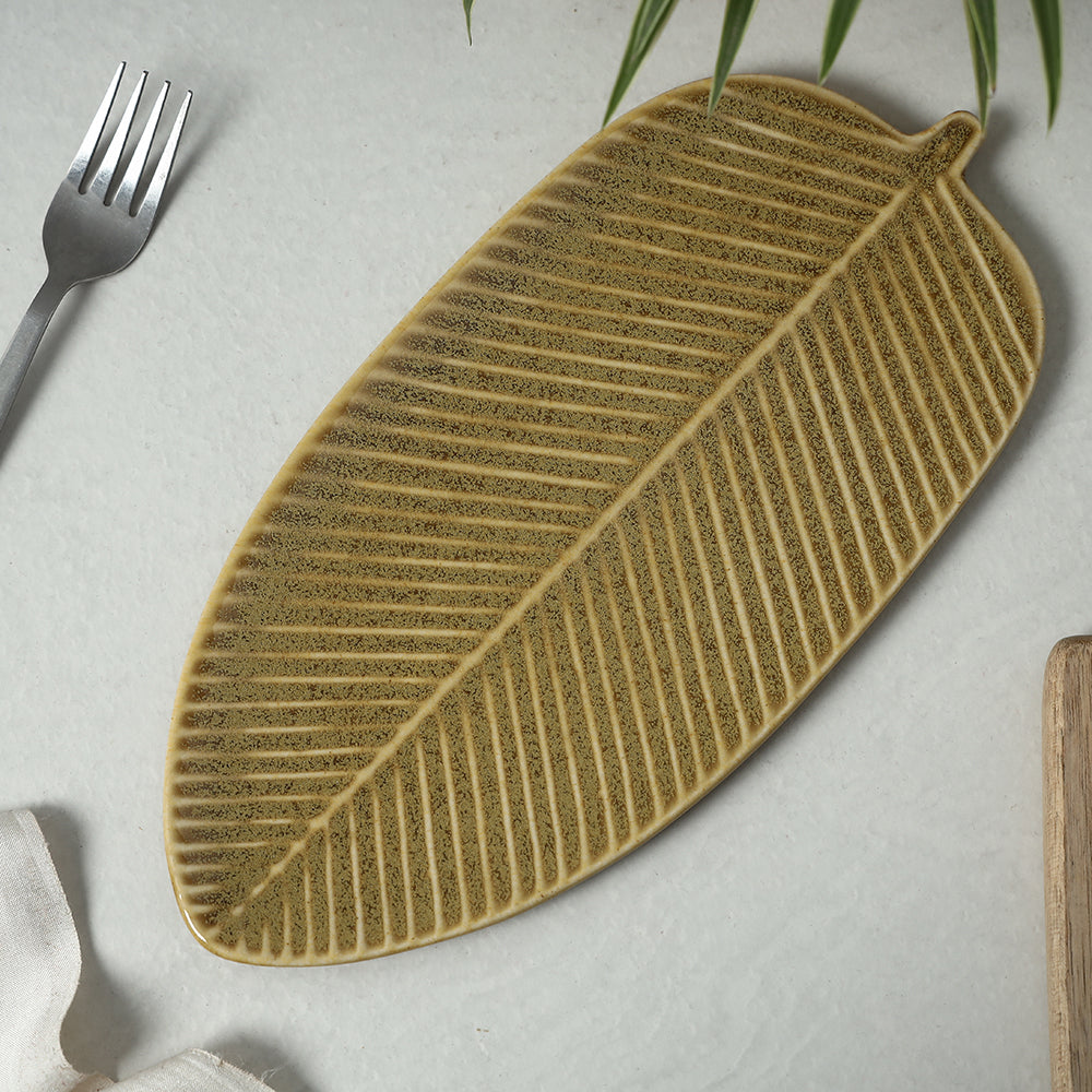 HAVELI CHRONICLES Brown - Ceramic Leaf Shape Platter - view 2