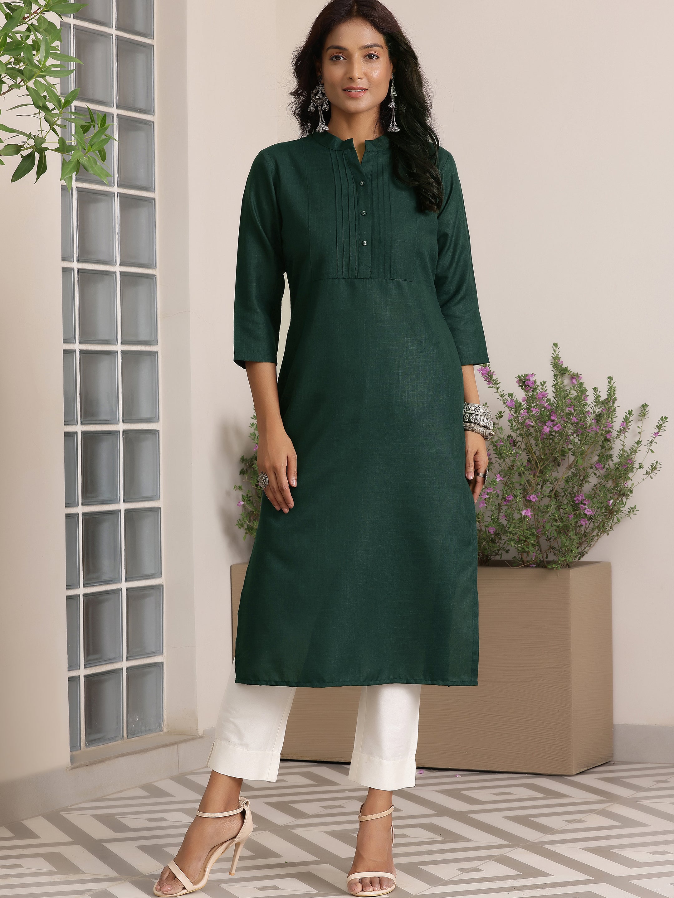 Libas Green Solid Silk Straight Kurta - view 2