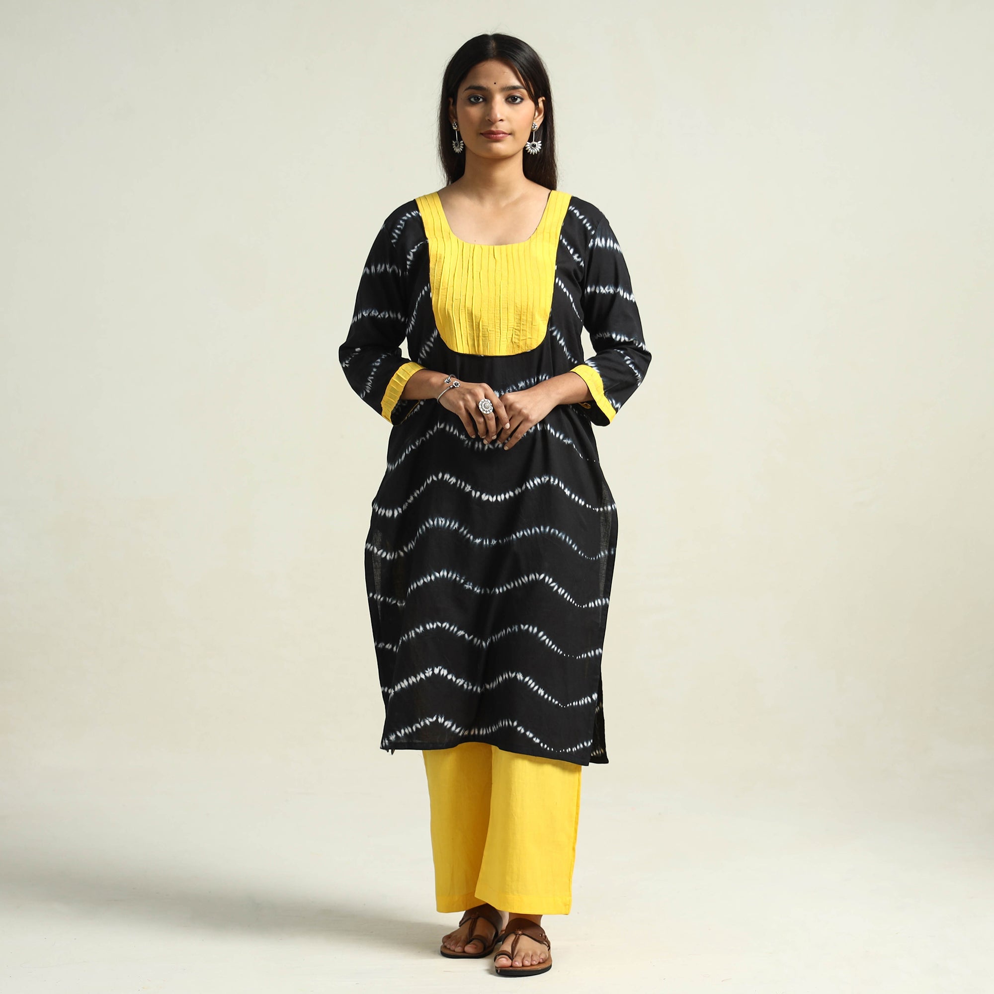 ITOKRI CASUALS Black - Shibori Tye-Dye Mul Cotton Kurta with Palazzo & Dupatta Set - view 4