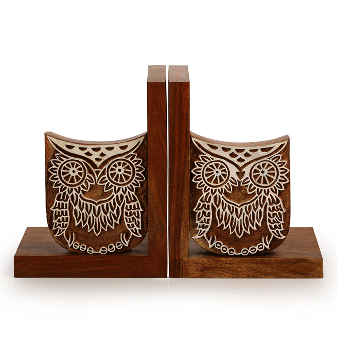 EXCLUSIVELANE 'Owl' - Hand Engraved Sheesham Wood Bookend - view 3
