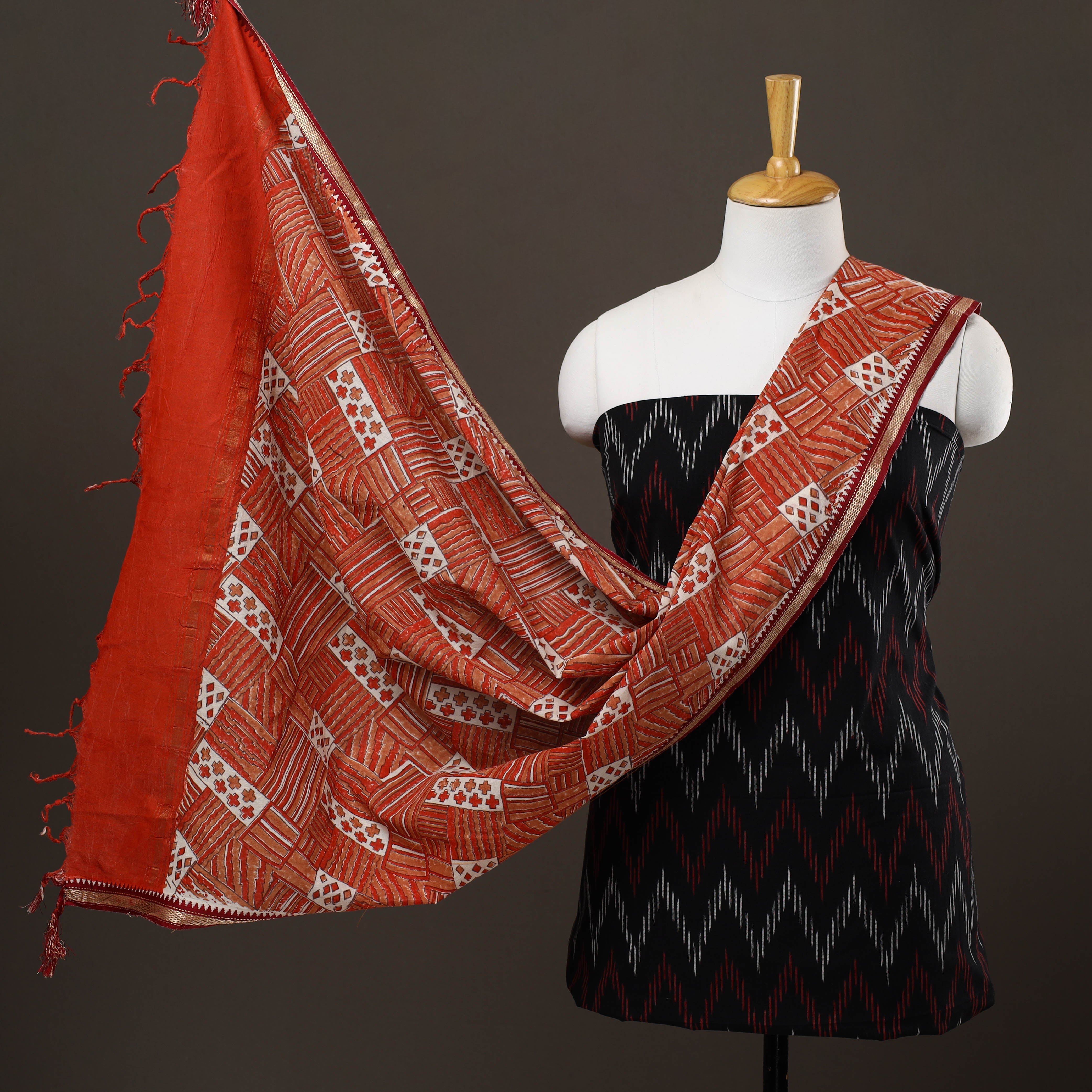 NOORI BAZAR Black - 2pc Cotton Handloom Ikat Kurta with Sanganeri Dupatta 16