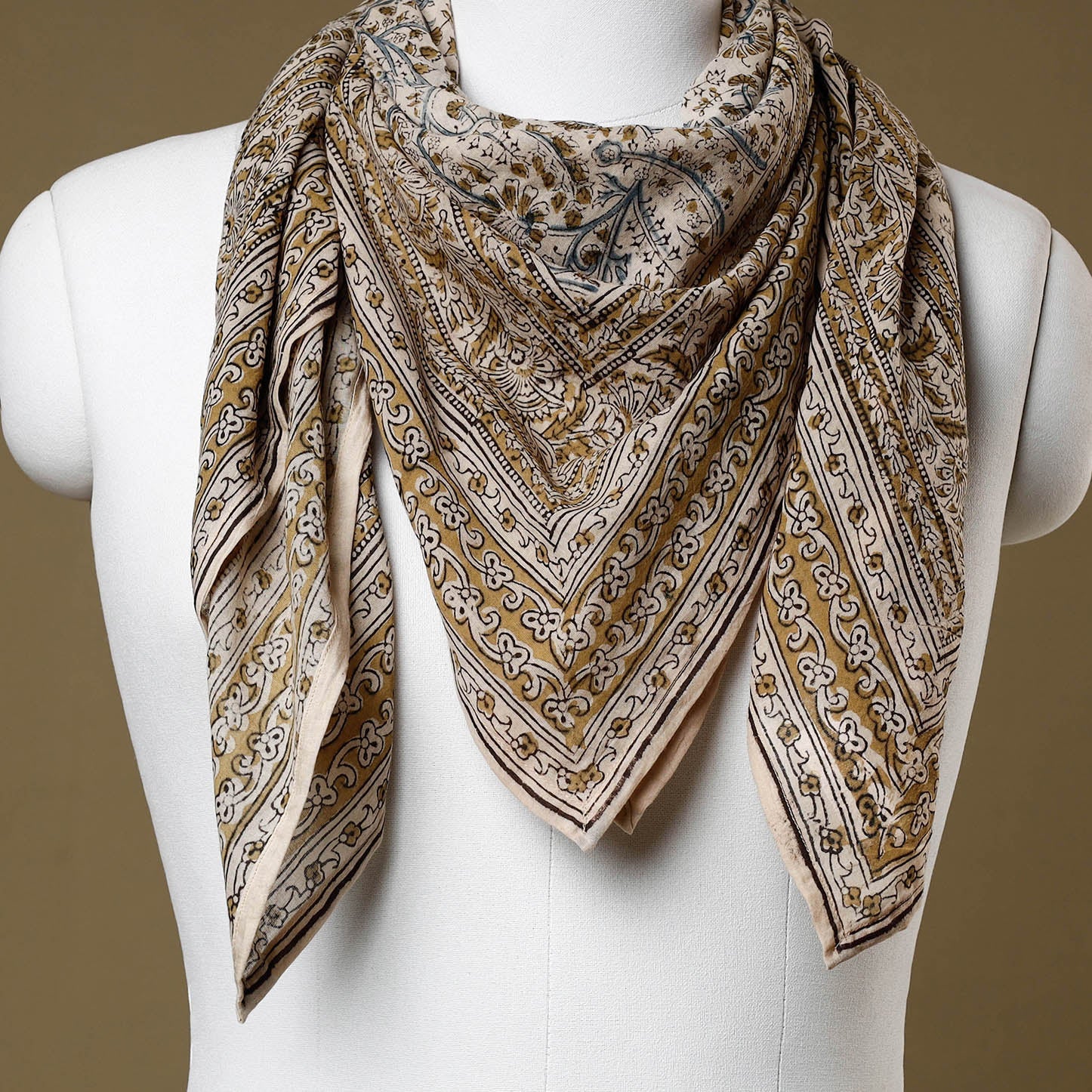PITCHUKA SRINIVAS KALAMKARI PEDANA Beige - Original Pedana Kalamkari Block Printed Cotton Scarf - view 3