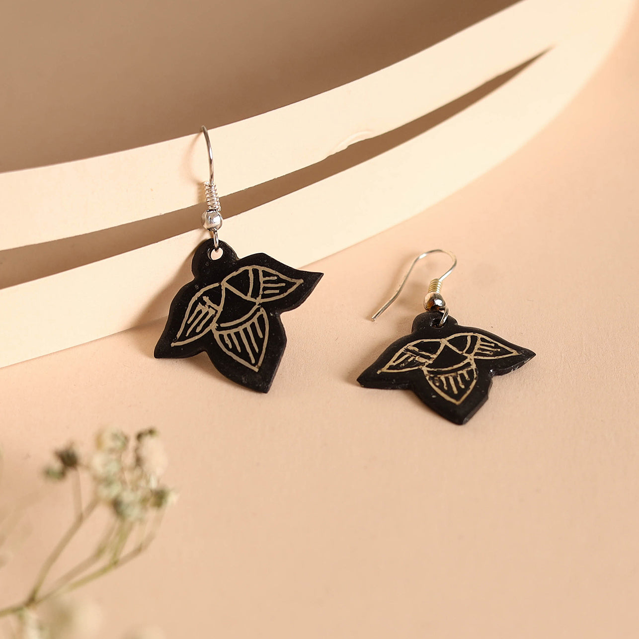 ITOKRI CRAFTS INITIATIVE Bidri Work Pure Silver Inlay Earrings 06 - view 2