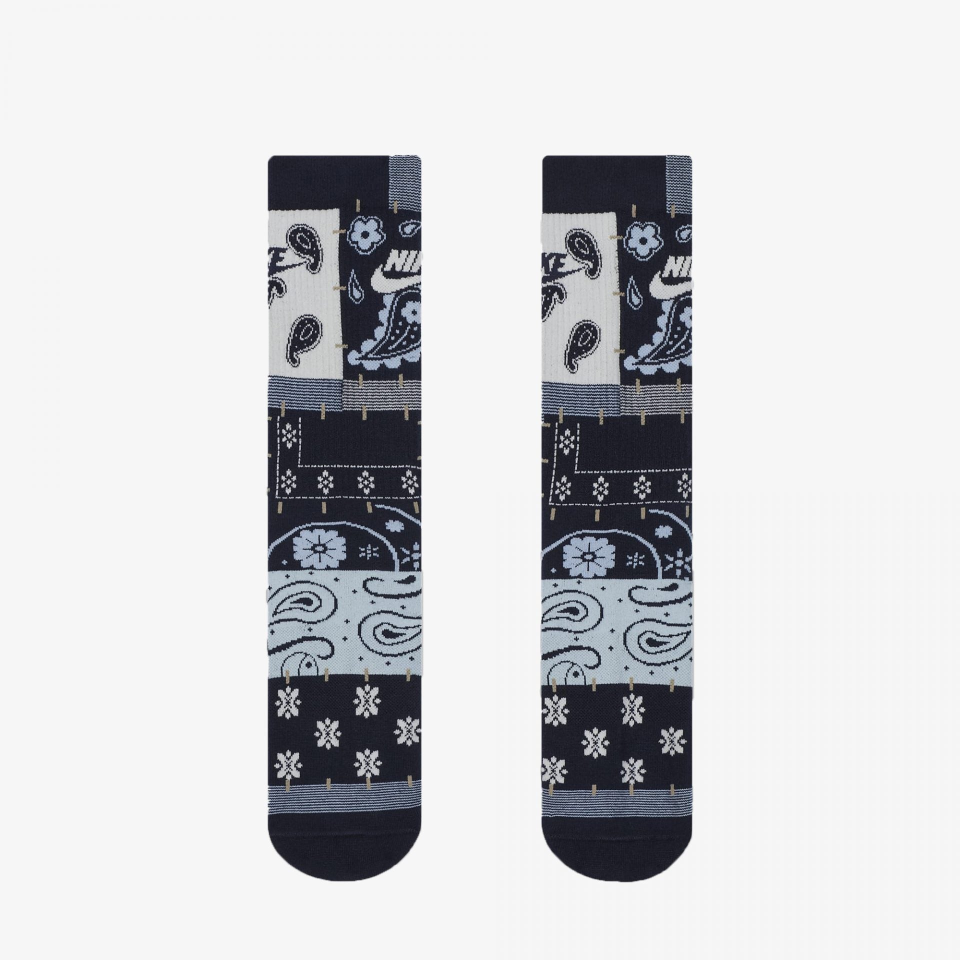 Nike | EVERYDAY ESSENTIAALS CREW SOCKS { ALUMINIUM / OBSIDIAN
