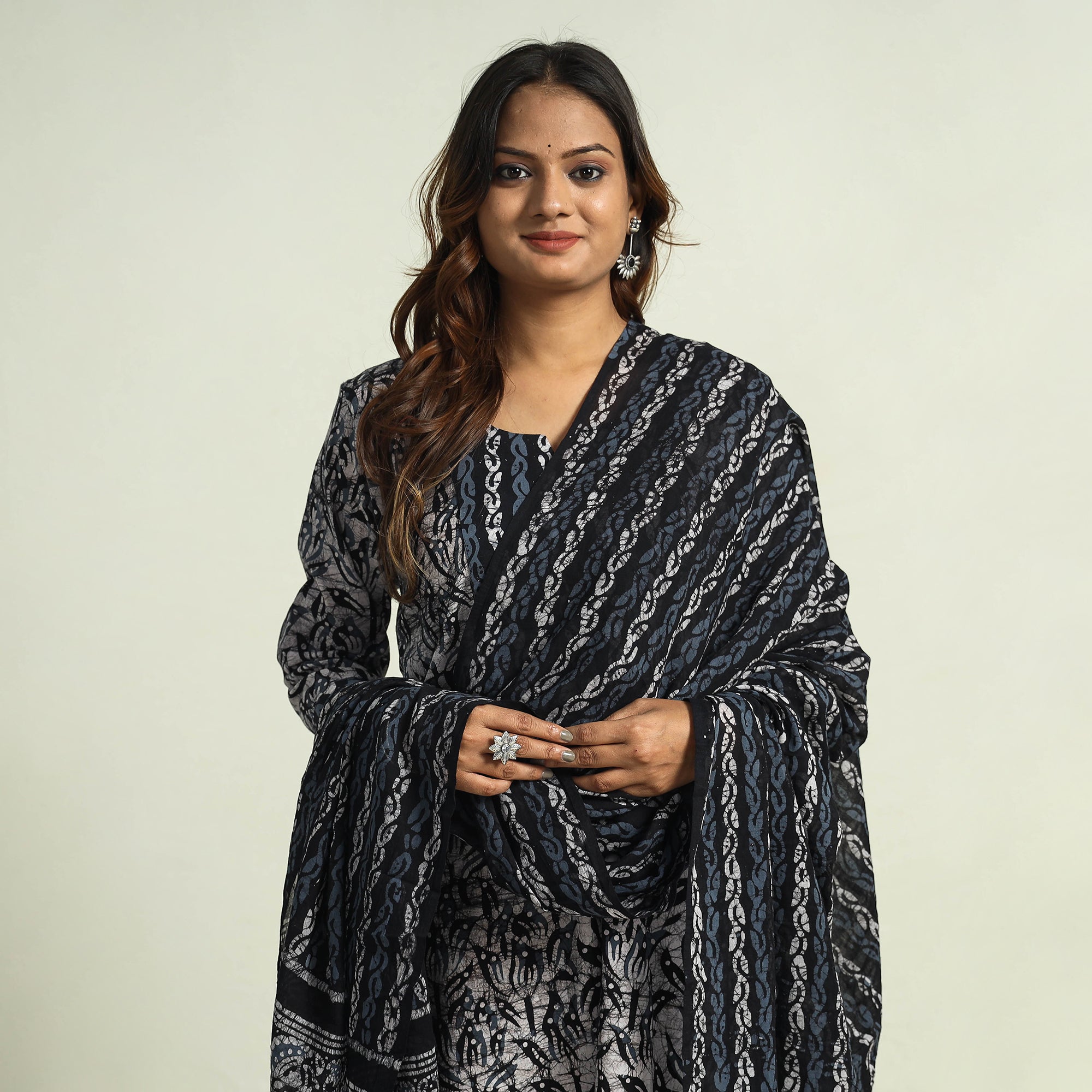 ITOKRI CASUALS Black - Hand Batik Printed Cotton Kurta with Palazzo & Dupatta Set - view 2