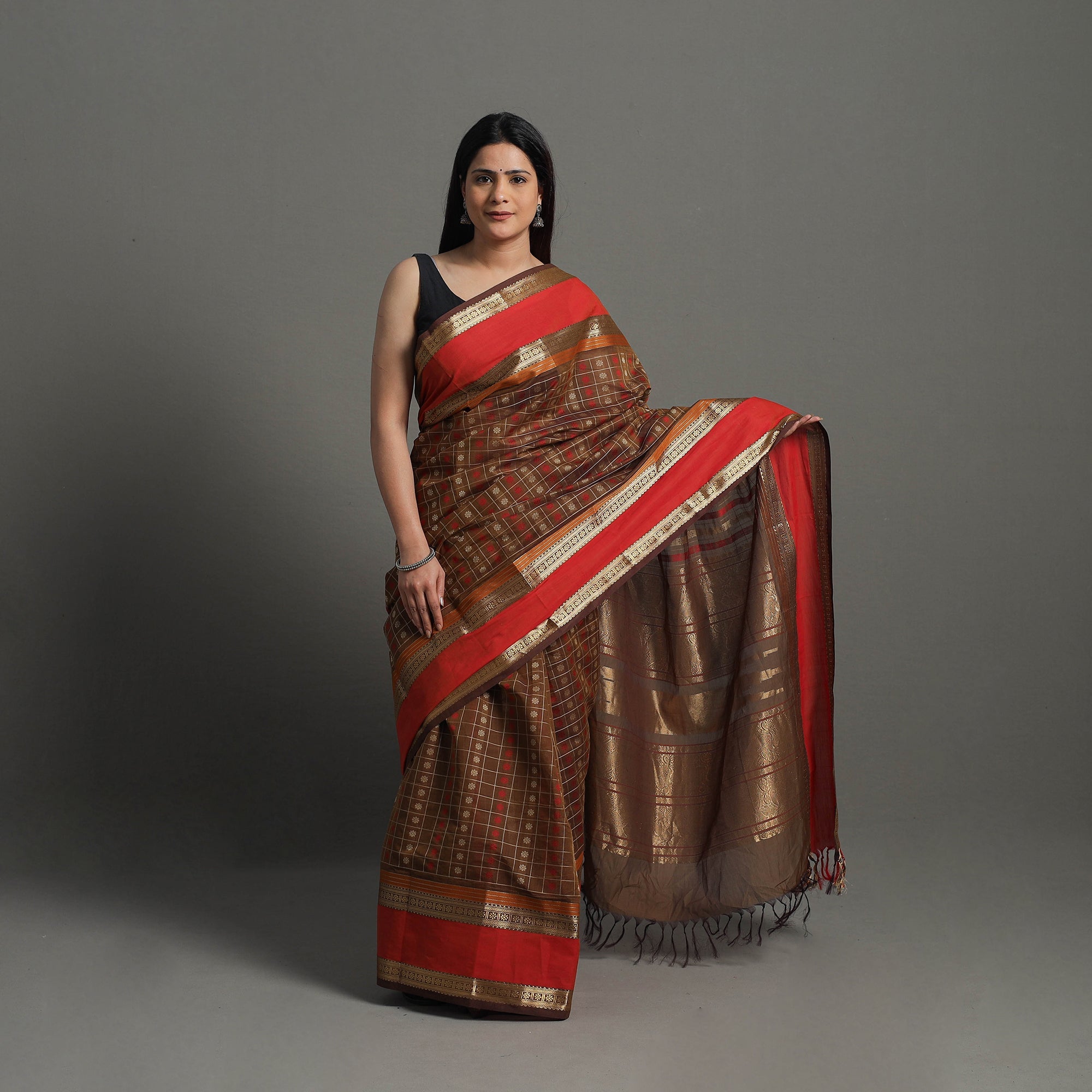 SOUTH KARGHA Brown - Handloom Cotton Zari Border Kanchipuram Saree 23