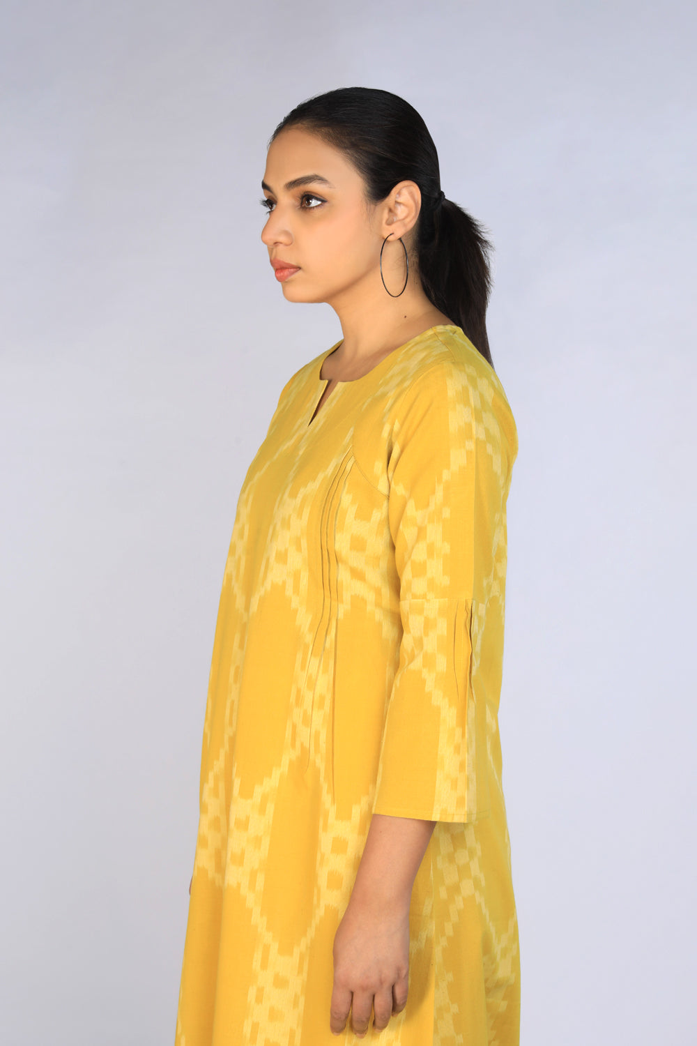 Kalanjali Ethnics Handwoven cotton Pochampally Ikat Kurti - view 9