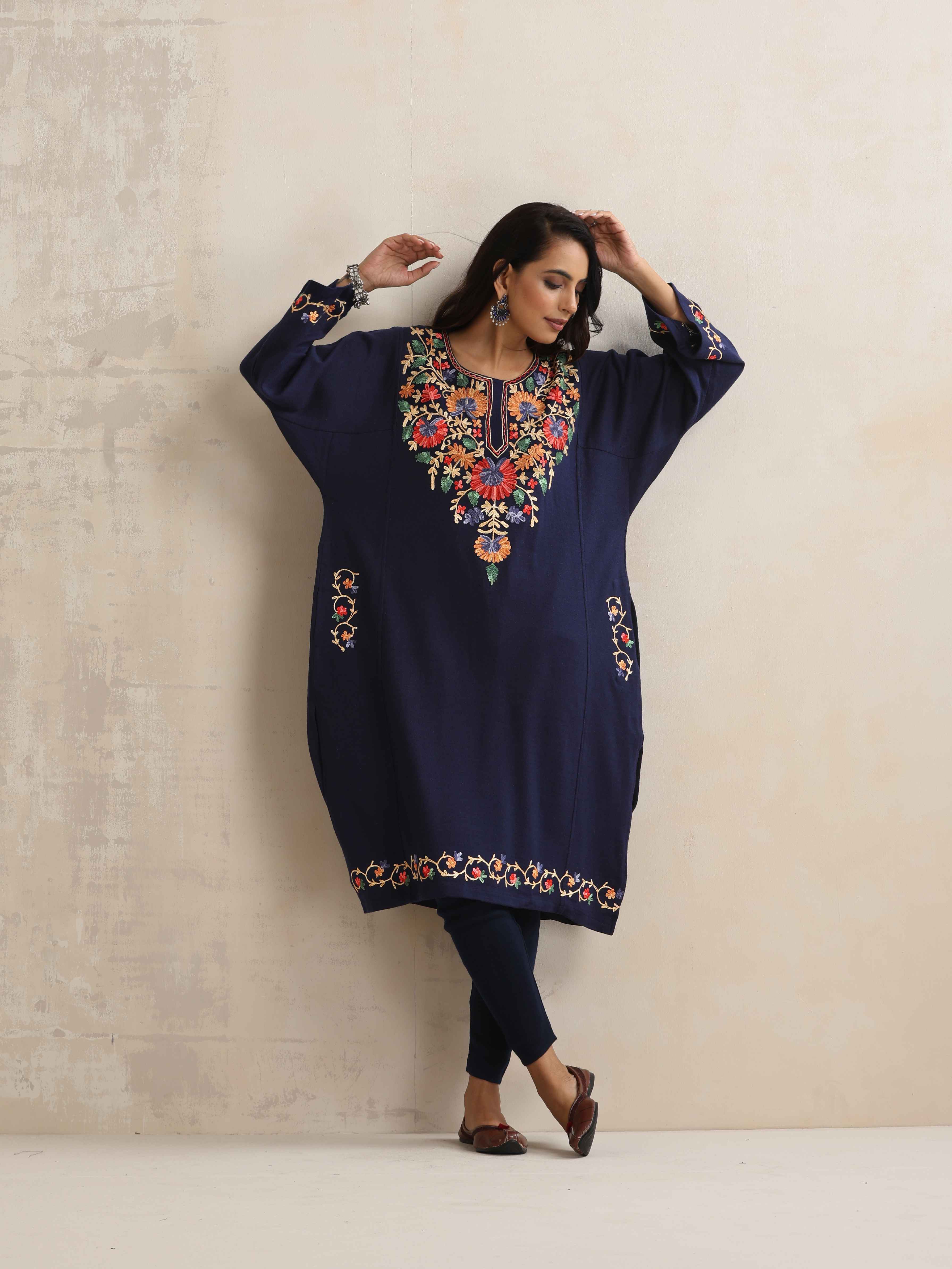 trueBrowns Blue Kashmiri Floral Embroidered Woollen Phiran Kurta - view 2