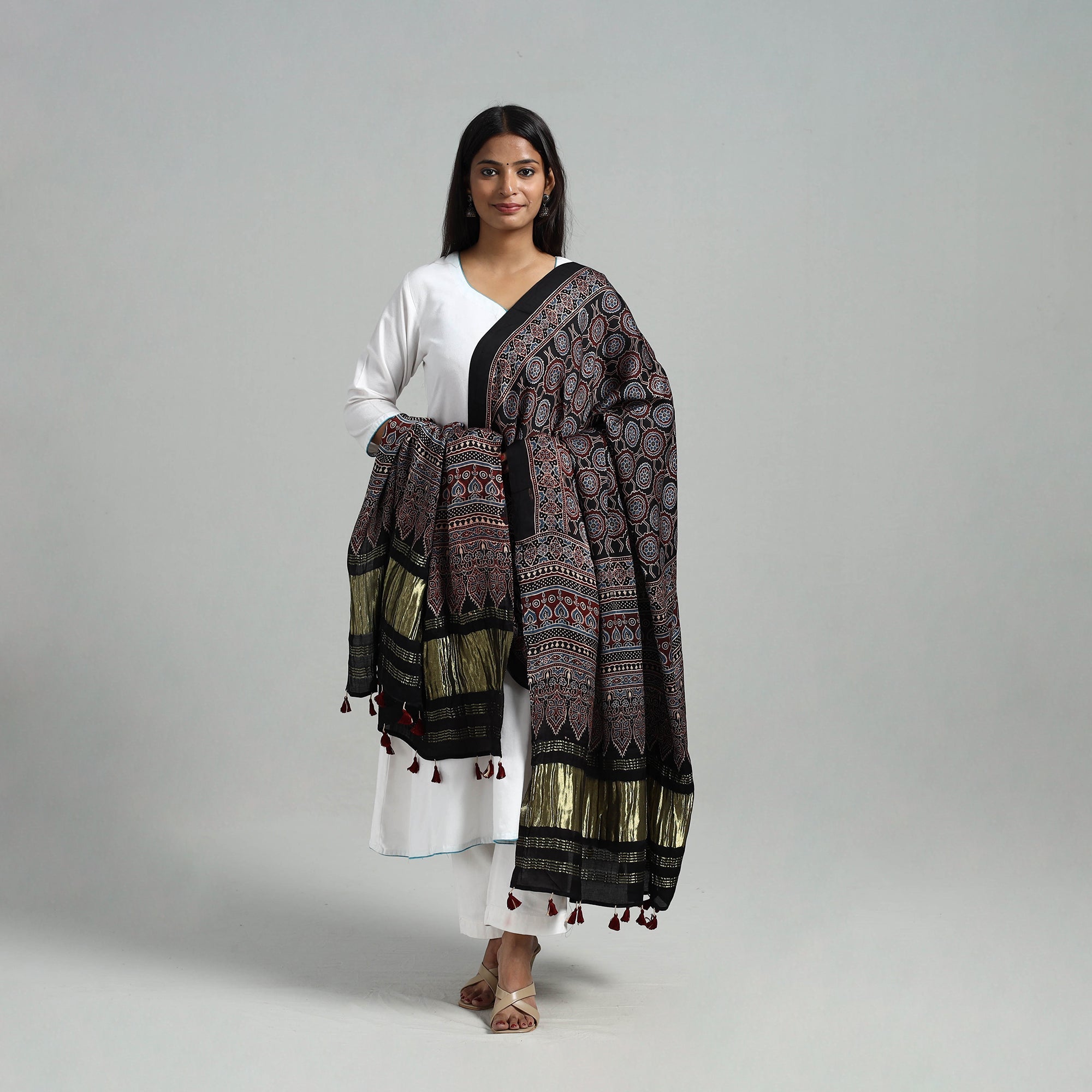 RIYAZ ABDULMAJID KHATRI - AJRAKH Black - Modal Silk Block Print Ajrakh Dupatta 04 - view 3