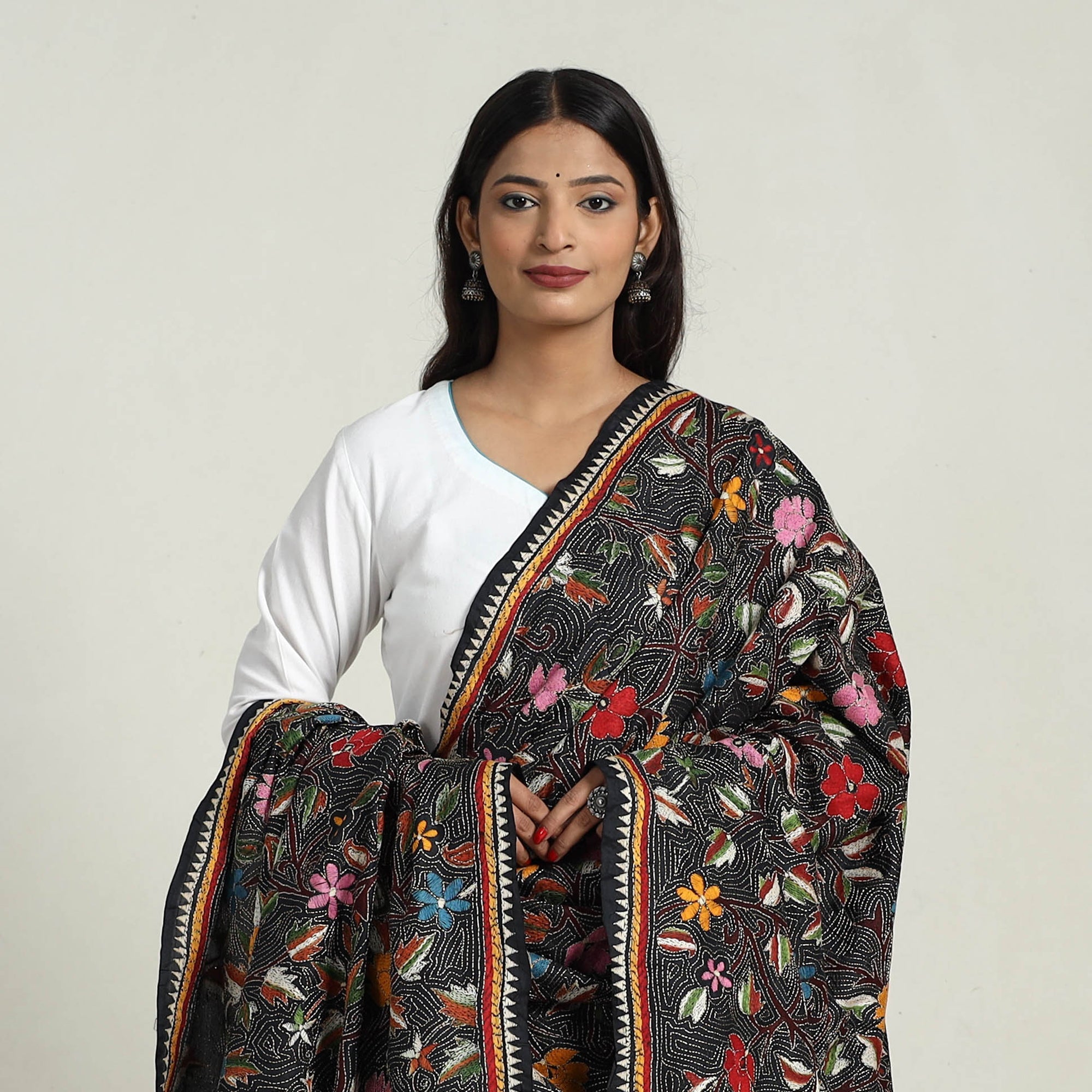 KHUSHBASH - HAPPY LOOM OF EAST Black - Pure Silk Bengal Kantha Embroidery Dupatta 30